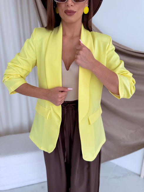Light yellow, ONE SIZE jacket with gathered sleeves